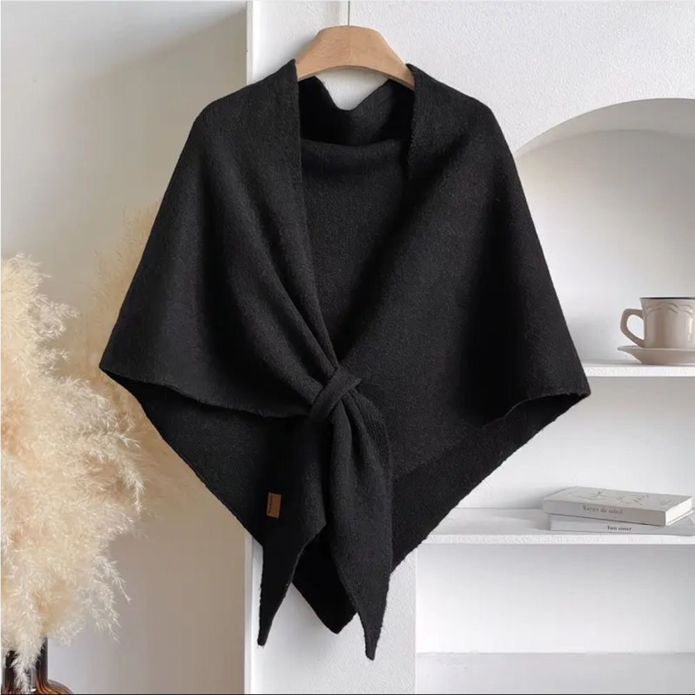Elegant Black Shawl scarf nwt